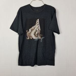 Tom's tee shirt super soft sz M